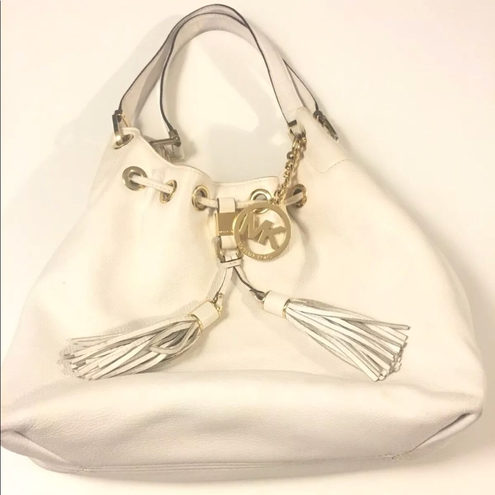 MICHAEL KORS White Camden Leather Shoulder Bag